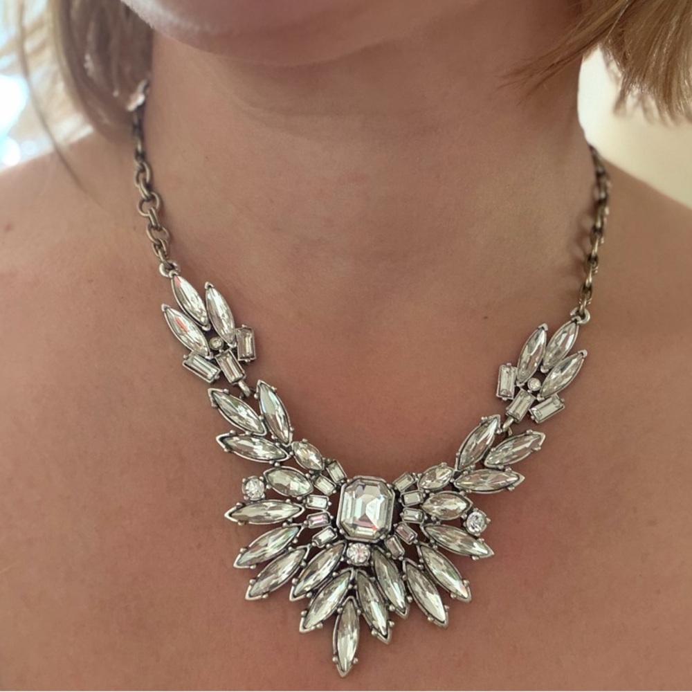Y2K Banana Republic Silver Tone Rhinestone Crystal Necklace Costume Jewelry WoW